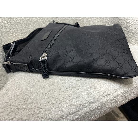 Gucci GG Black Crossbody Bag - Like New with Dustbag - Picture 6 of 8